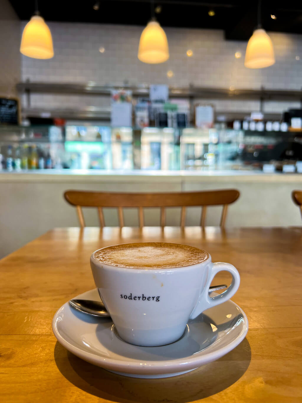 schönes café bei regen in edinburgh: soderberg