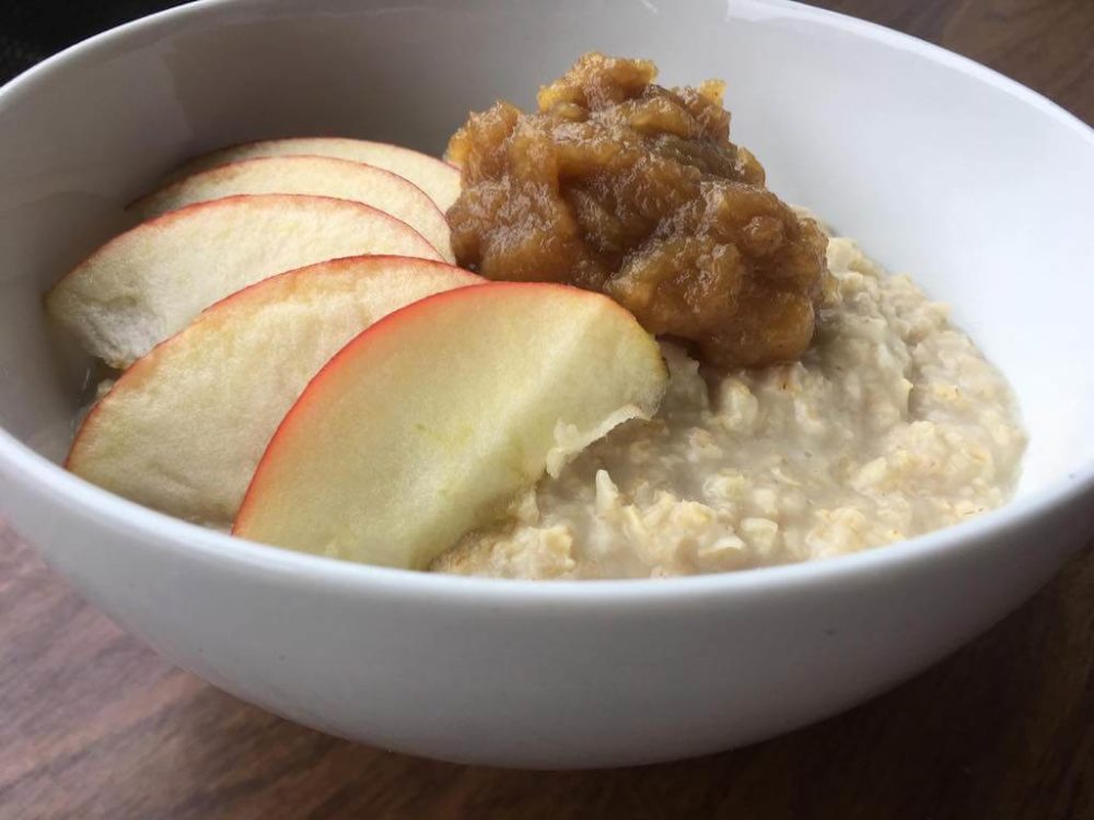 Porridge mit Apfel-Ingwer-Mus – einfaches Rezept mit Ingwerkick