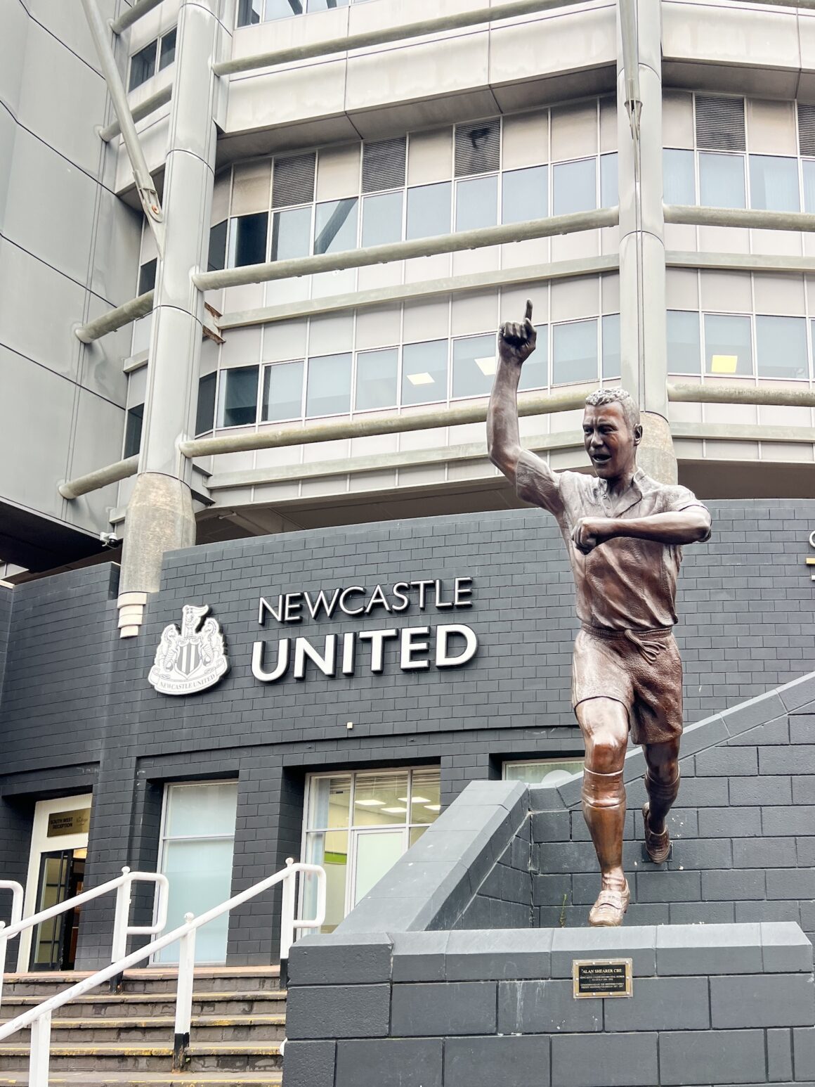 Alan Shearer Statue St James Park